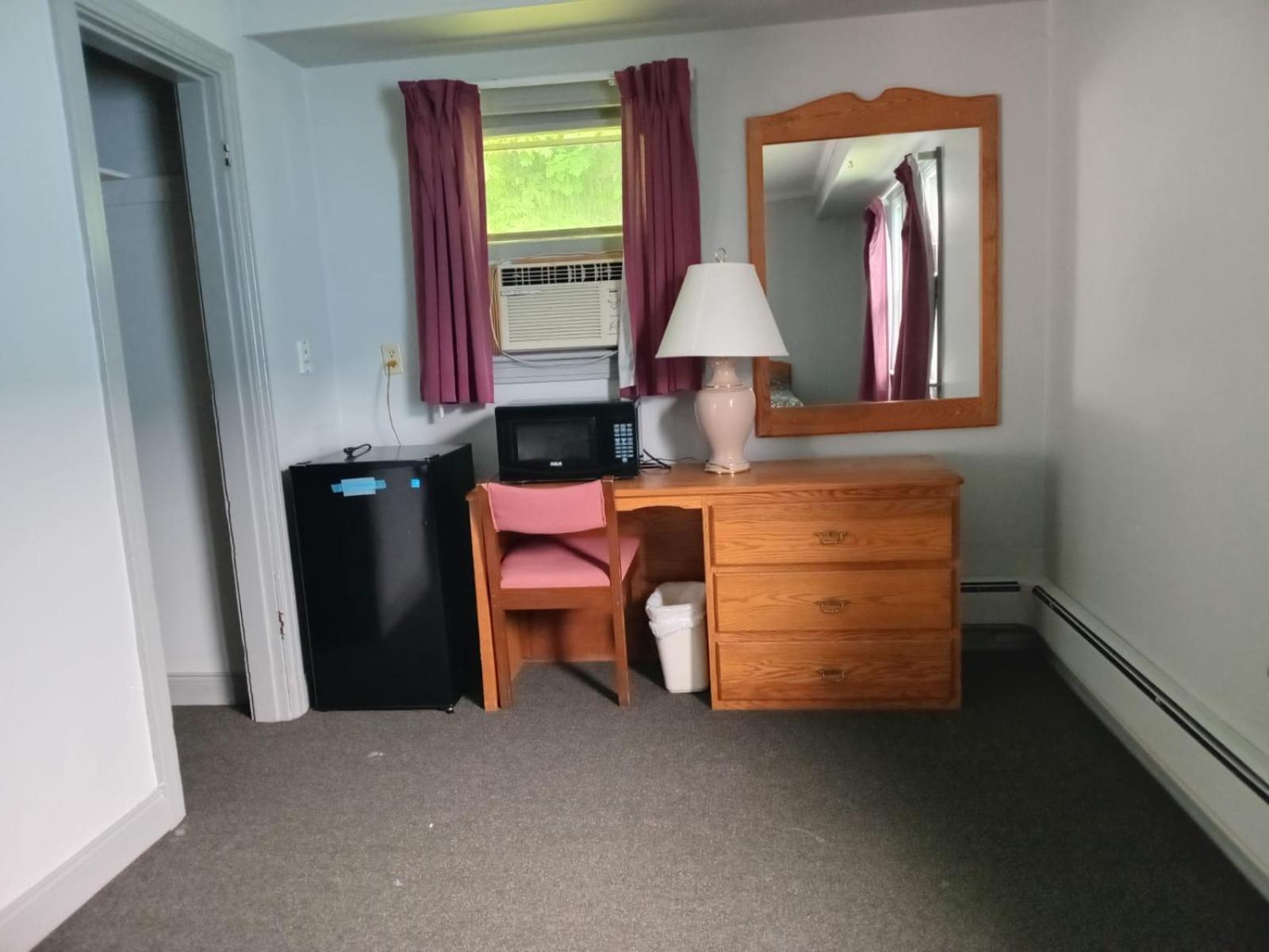 Stiles Motel Hill View ウッドストック エクステリア 写真