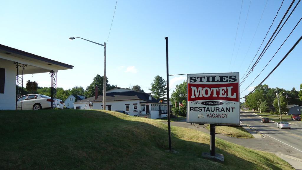 Stiles Motel Hill View ウッドストック エクステリア 写真