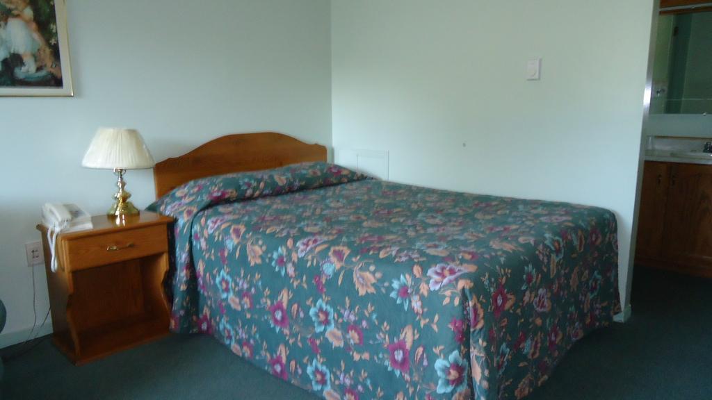 Stiles Motel Hill View ウッドストック 部屋 写真
